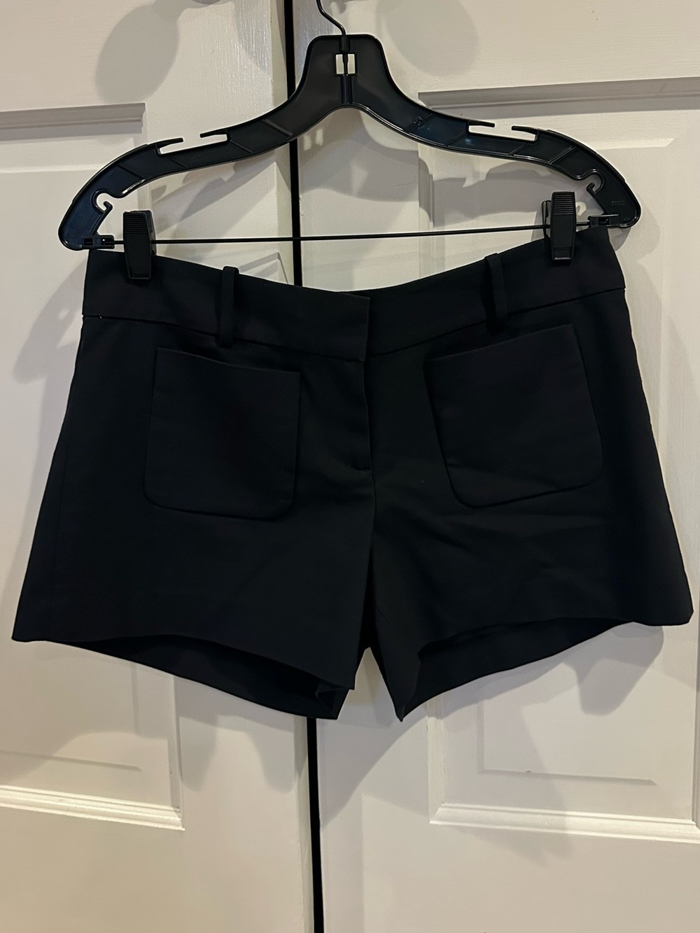 New without Tags Ann Taylor Black Tailored Shorts - size 4